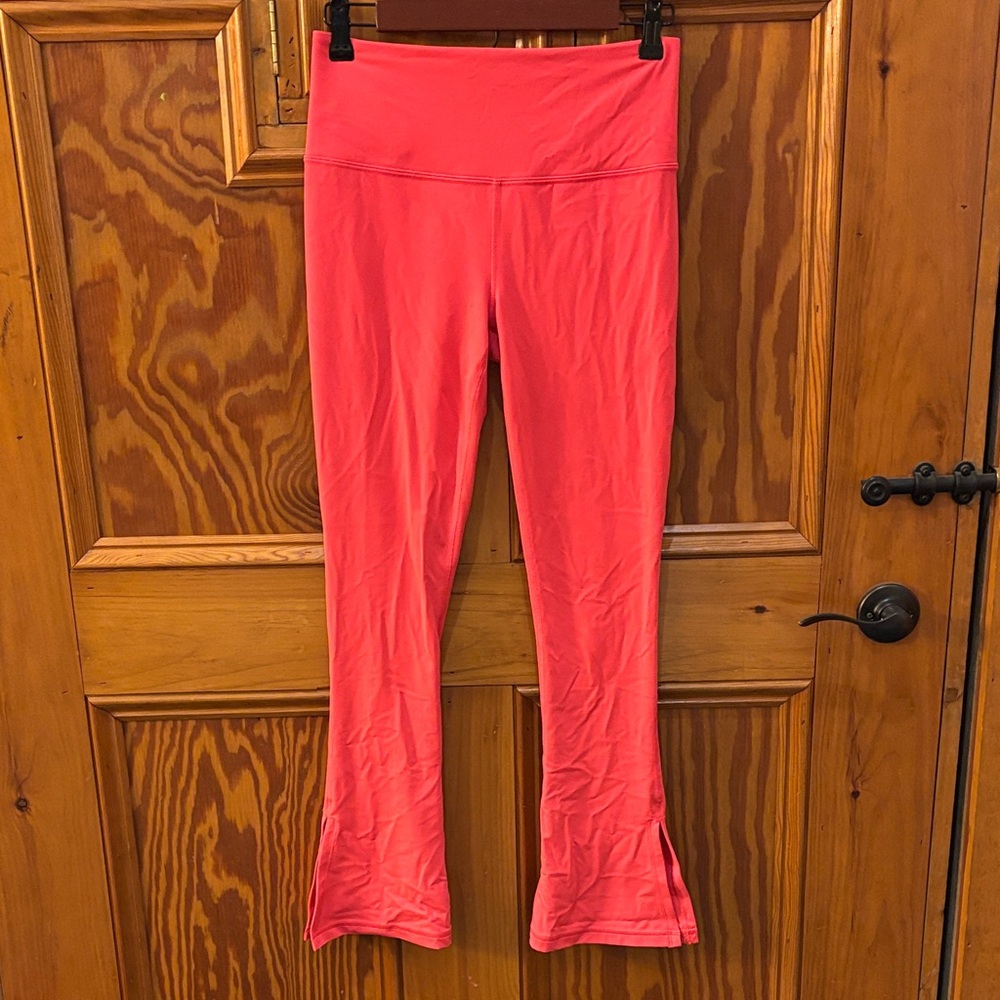 New Athleta Coral Flare Leggings size medium petite